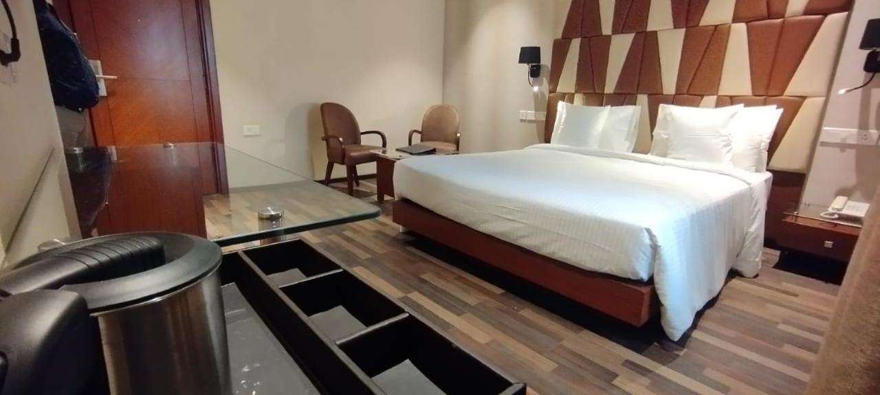 מלון Adiva Residency Beacon, Grant Road, מומביי מראה חיצוני תמונה